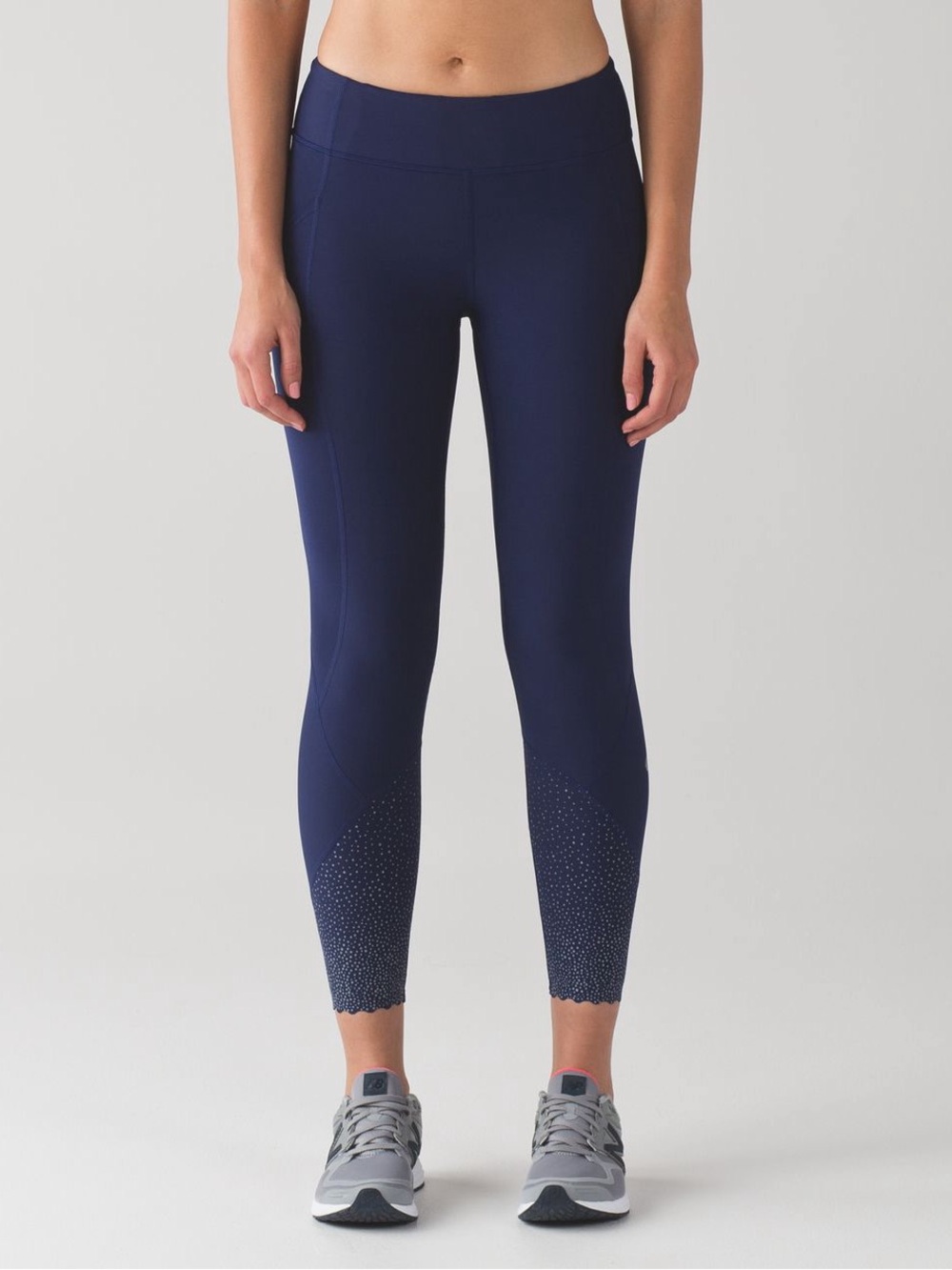 LULULEMON Tight Stuff Tight II Navy Blue Leggings Reflective Scalloped Hem Sz 4